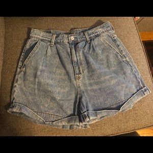 American Eagle Outfitter shorts size 6